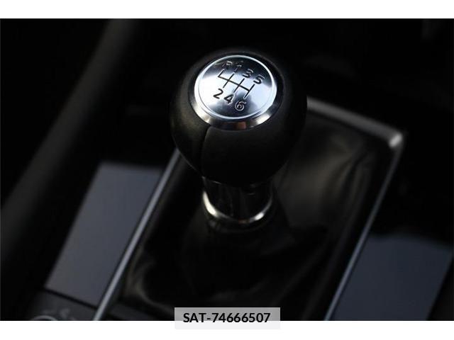 Mazda MAZDA3 2019-12 4044985-19