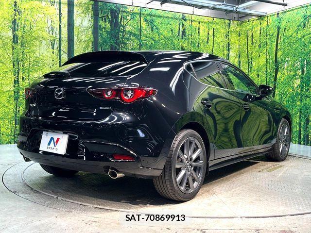 Mazda MAZDA3 2022-10 4596000-16