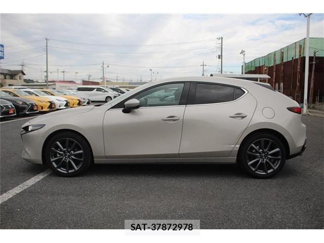 Mazda MAZDA3 2023-07 4755314-10
