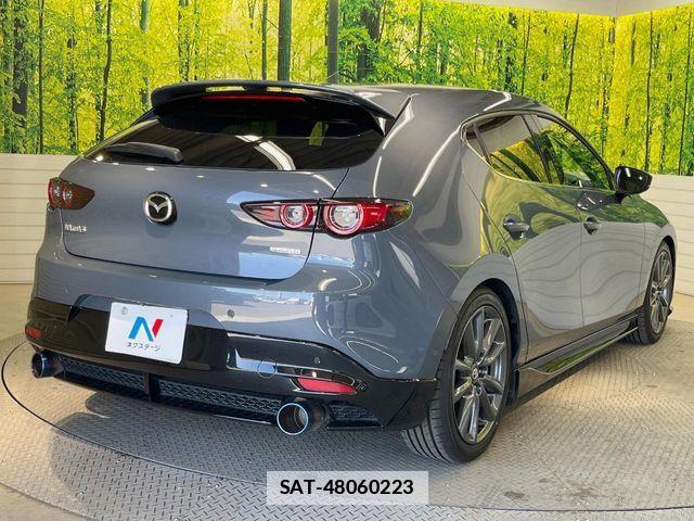 Mazda MAZDA3 2019-09 4966341-18