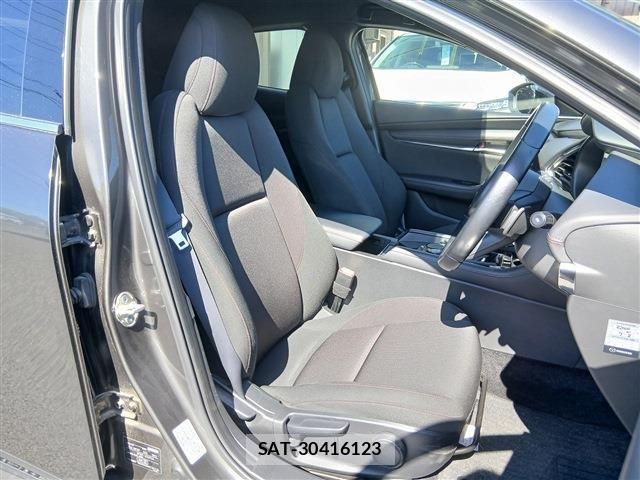 Mazda MAZDA3 2022-03 6216682-14