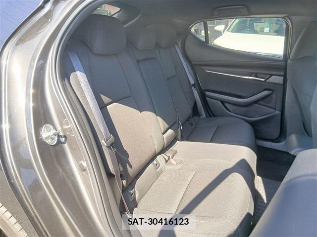 Mazda MAZDA3 2022-03 6216682-15