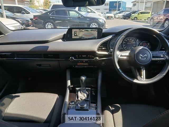 Mazda MAZDA3 2022-03 6216682-17