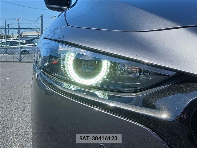 Mazda MAZDA3 2022-03 6216682-23