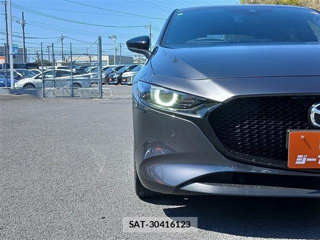 Mazda MAZDA3 2022-03 6216682-24