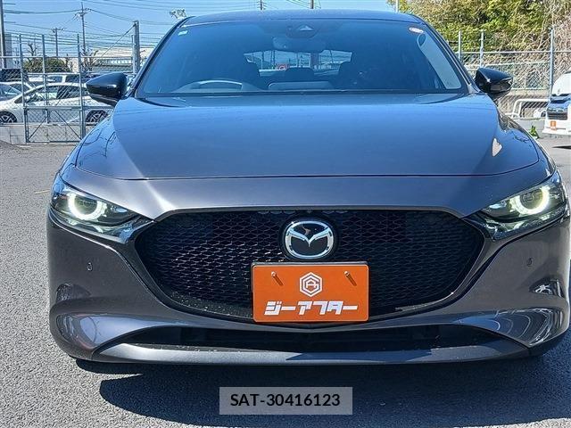 Mazda MAZDA3 2022-03 6216682-6