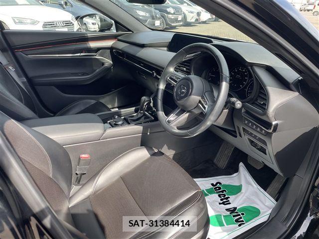 Mazda MAZDA3 2019-10 6216675-10