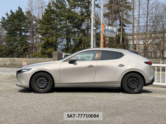 Mazda MAZDA3 2022-05 6264958-8