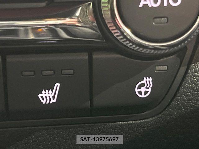 Mazda MAZDA3 2019-09 6272206-6