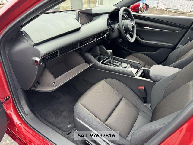 Mazda MAZDA3 2025-03 6613047-14