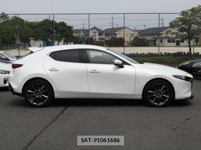 Mazda MAZDA3 2021-06 6676773-26