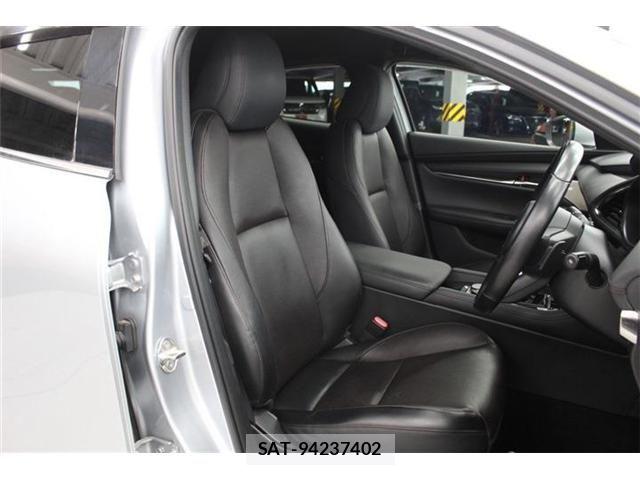 Mazda MAZDA3 2019-08 6682739-24
