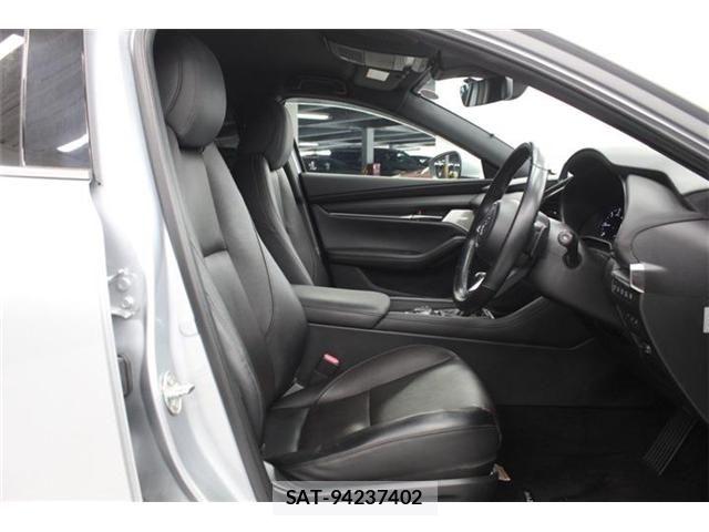 Mazda MAZDA3 2019-08 6682739-26