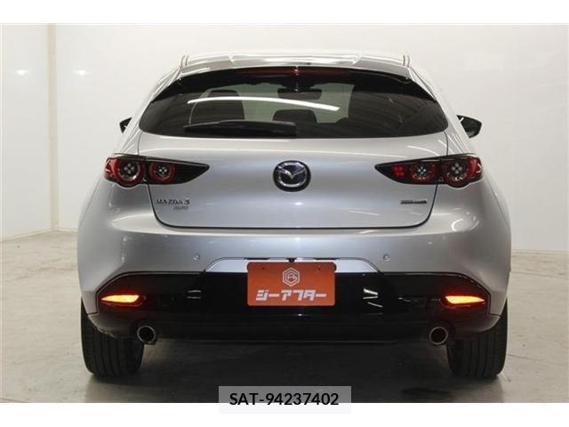 Mazda MAZDA3 2019-08 6682739-5