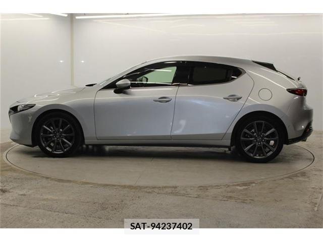 Mazda MAZDA3 2019-08 6682739-7
