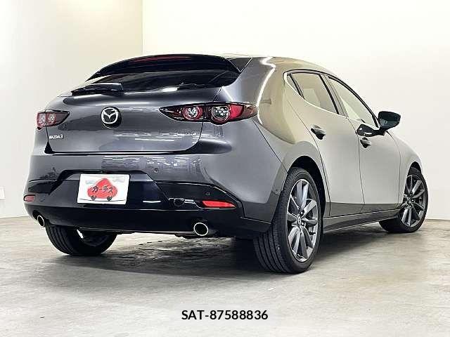 Mazda MAZDA3 2019-05 6682733-2