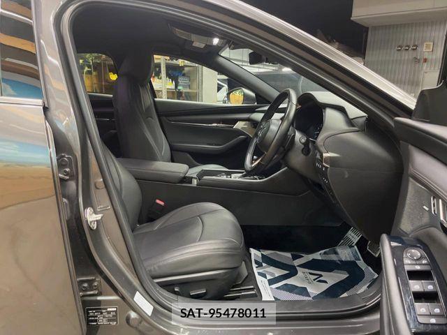 Mazda MAZDA3 2021-06 6716589-7