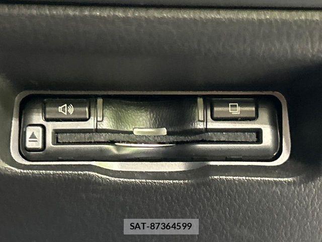 Mazda MAZDA3 2019-05 6716588-5