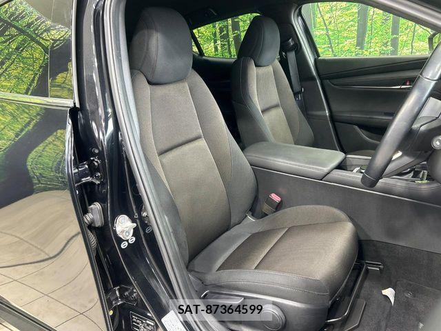Mazda MAZDA3 2019-05 6716588-7