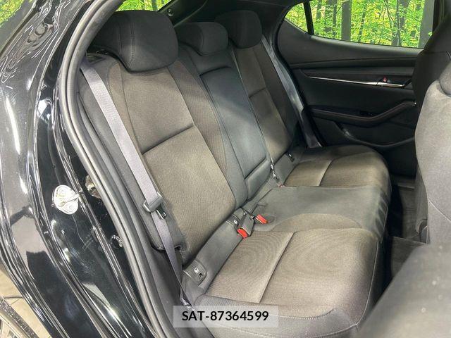 Mazda MAZDA3 2019-05 6716588-8