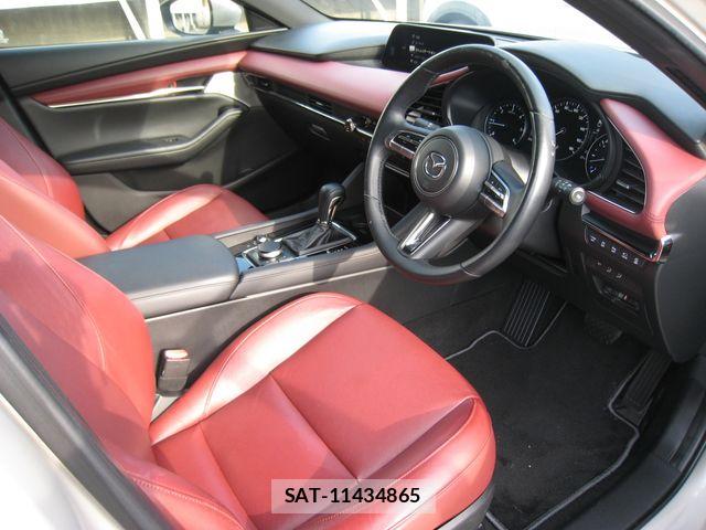 Mazda MAZDA3 2022-02 6752297-1