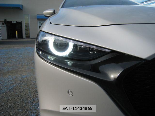 Mazda MAZDA3 2022-02 6752297-24
