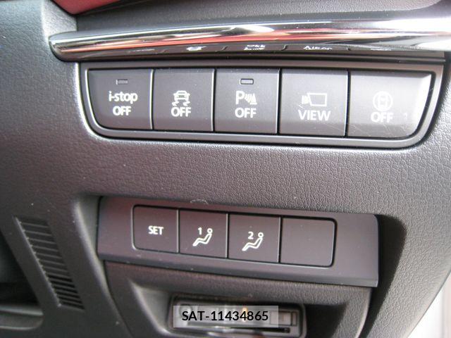 Mazda MAZDA3 2022-02 6752297-8