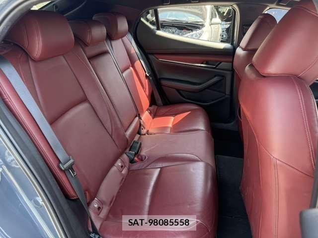 Mazda MAZDA3 2021-04 6815825-12