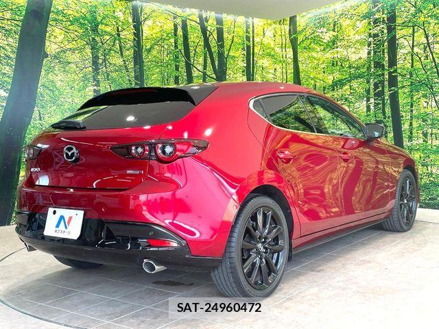 Mazda MAZDA3 2022-03 6815823-16