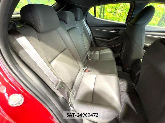 Mazda MAZDA3 2022-03 6815823-8
