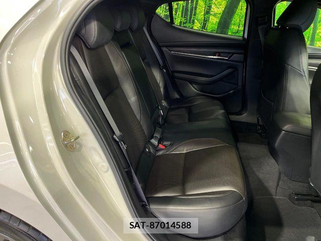 Mazda MAZDA3 2019-09 6815817-8