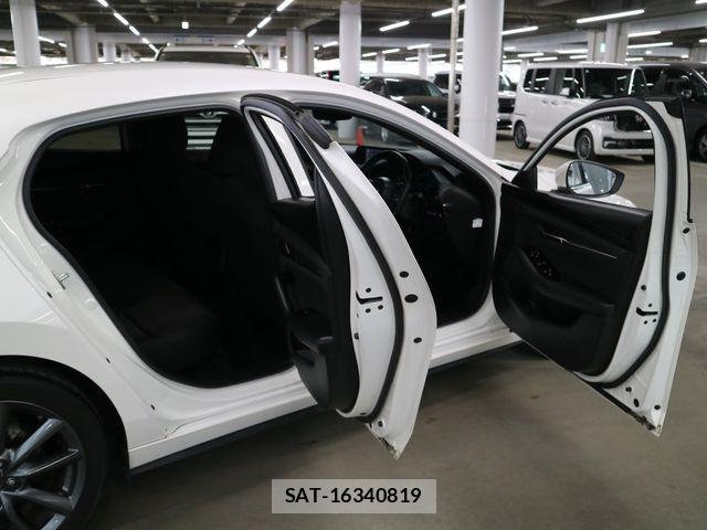 Mazda MAZDA3 2021-08 6995405-10