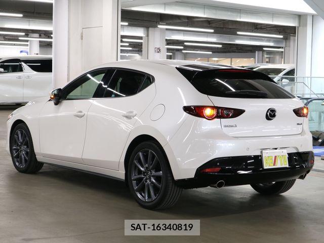 Mazda MAZDA3 2021-08 6995405-6