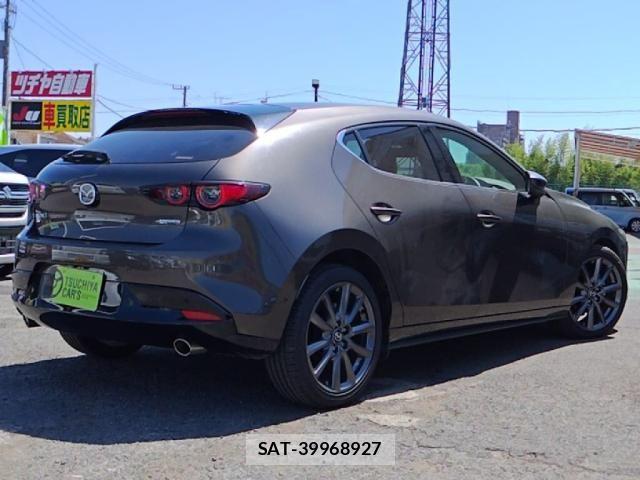 Mazda MAZDA3 2019-09 7020830-1