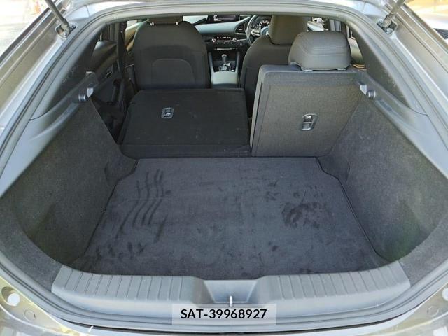Mazda MAZDA3 2019-09 7020830-25