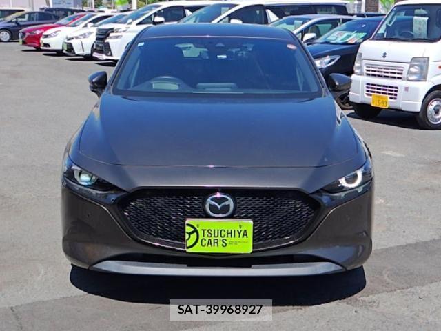 Mazda MAZDA3 2019-09 7020830-8