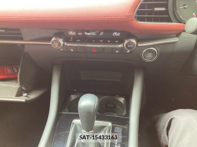 Mazda MAZDA3 2023-07 7221396-24