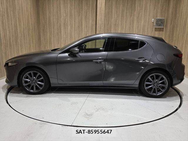 Mazda MAZDA3 2019-09 7221379-21