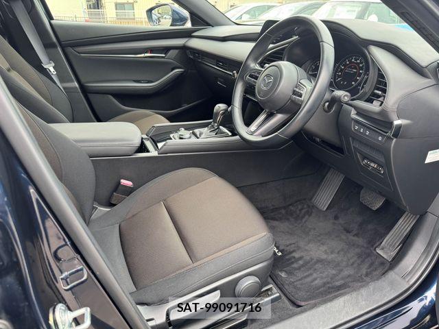 Mazda MAZDA3 2019-09 7221370-17