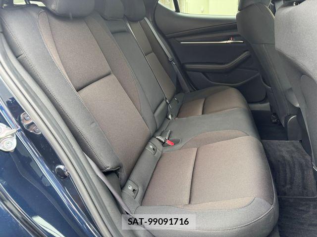 Mazda MAZDA3 2019-09 7221370-19