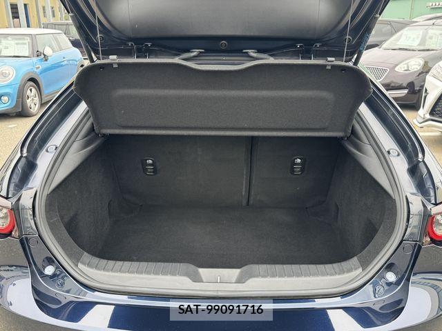 Mazda MAZDA3 2019-09 7221370-20