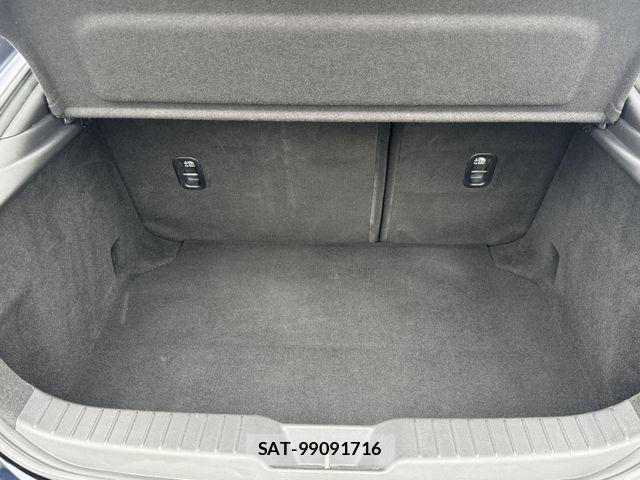 Mazda MAZDA3 2019-09 7221370-21