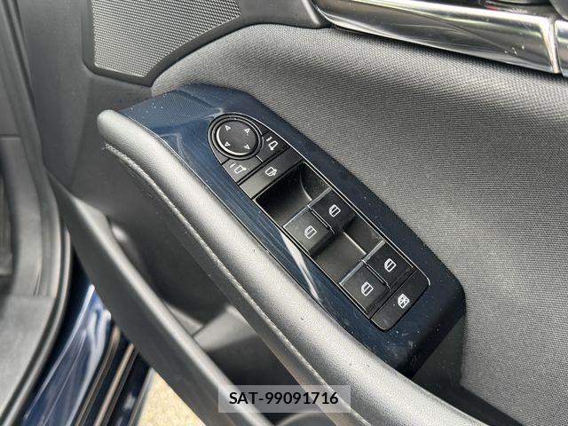 Mazda MAZDA3 2019-09 7221370-26
