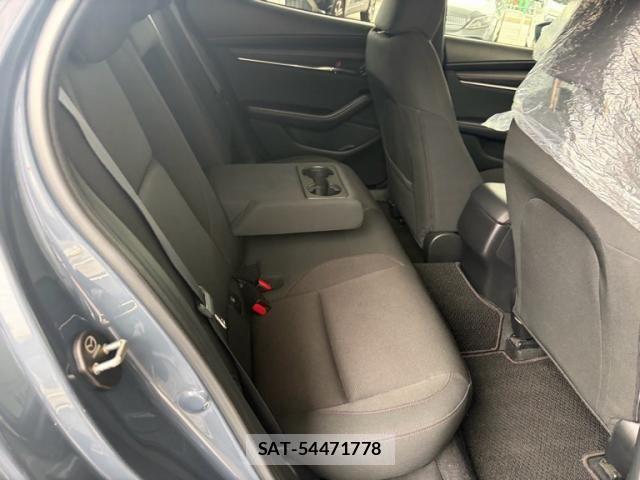 Mazda MAZDA3 2022-01 7221393-14