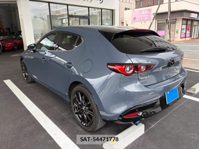 Mazda MAZDA3 2022-01 7221393-3