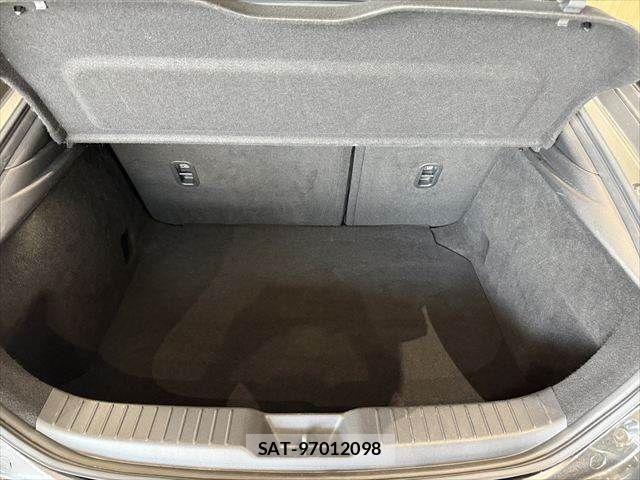 Mazda MAZDA3 2019-10 7221376-11