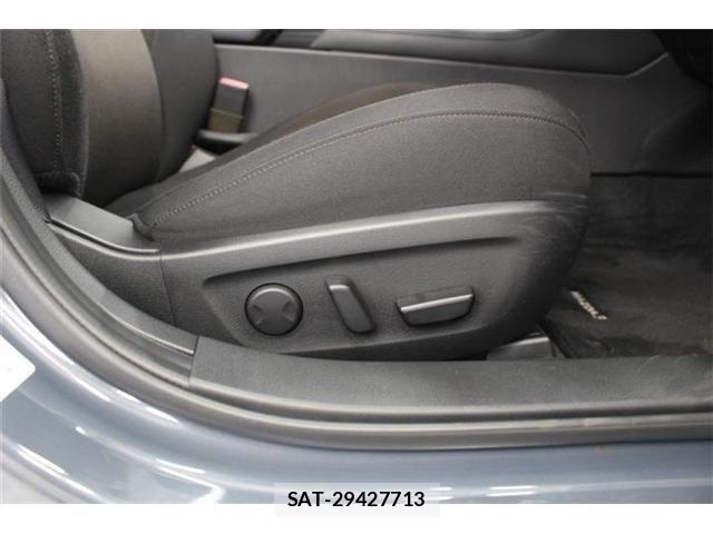 Mazda MAZDA3 2020-02 7221382-25