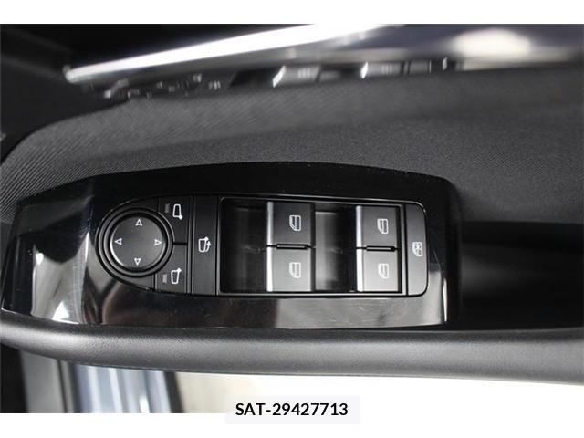 Mazda MAZDA3 2020-02 7221382-28