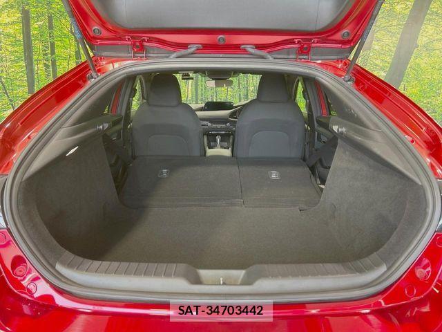 Mazda MAZDA3 2019-06 7221364-9