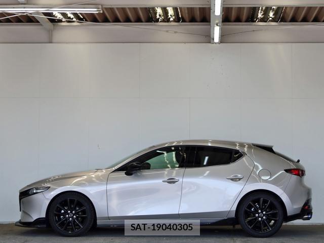 Mazda MAZDA3 2022-03 7221390-11